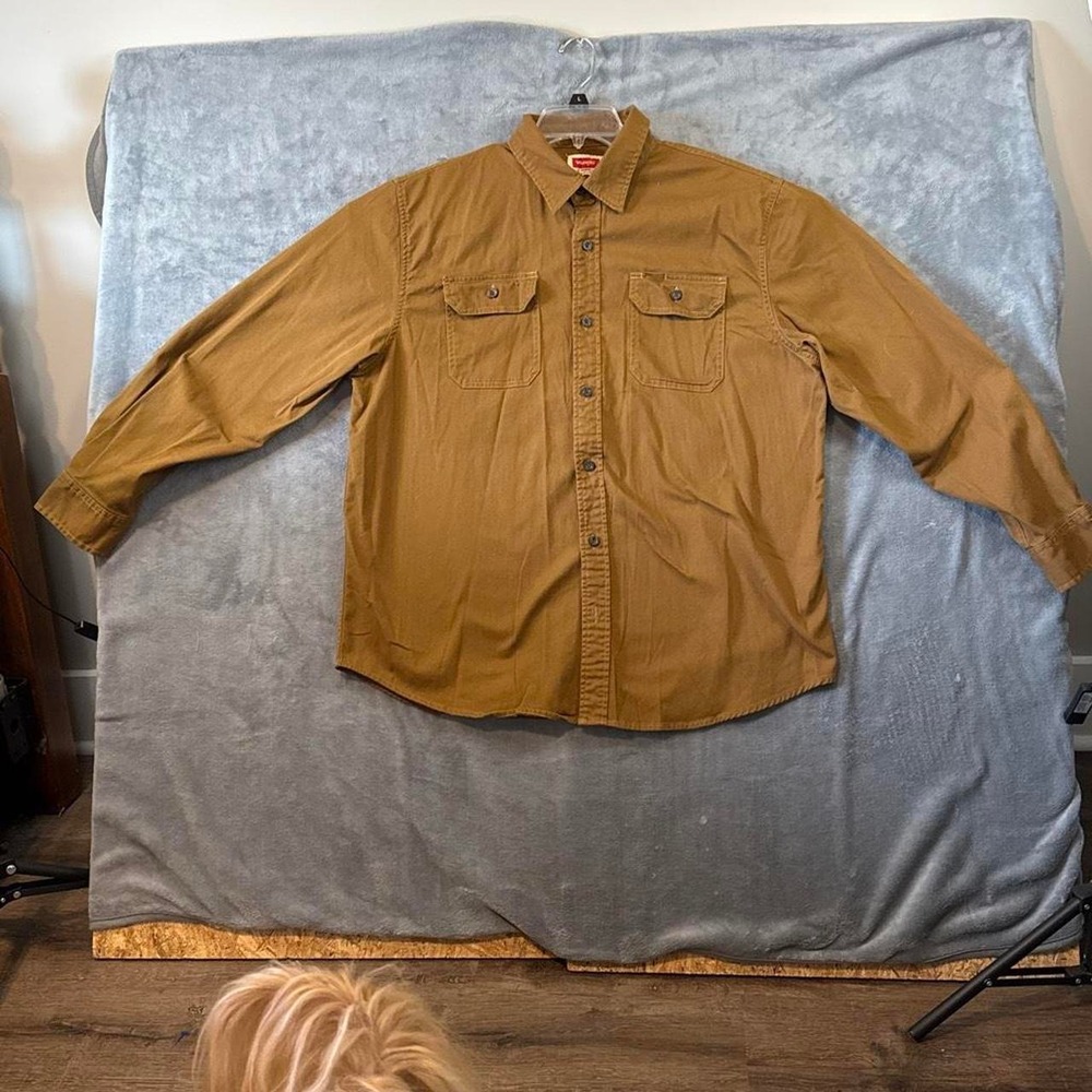 Wrangler brown & tan button-up shirt